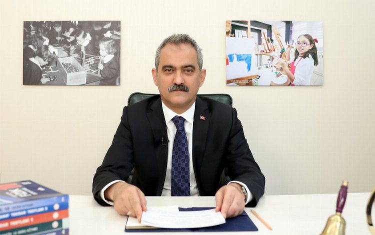 Bakan Özer’den öğretmenlere videolu hitap