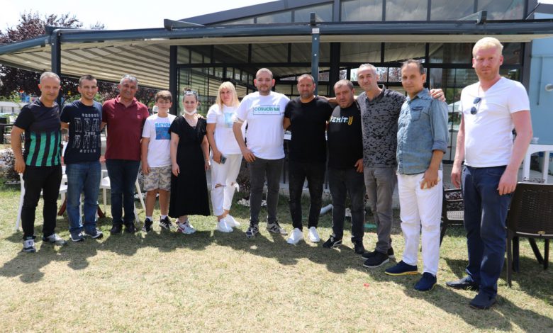 Kocaelispor’un şanslı taraftarları Yordanov ile buluştu Kocaelispor’un şanslı taraftarları Yordanov ile buluştu