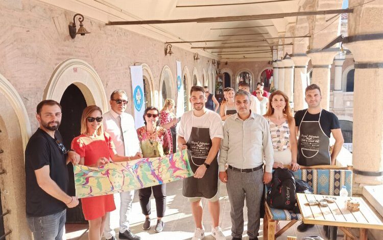 Manisa tarihi Yeni Han’da özel konuklar ağırlandı