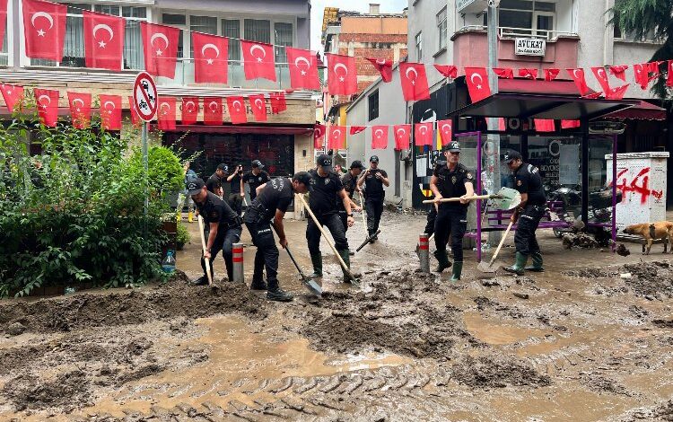 Ordu’yu sağanak vurdu! Seferberlik dört koldan sürüyor Ordu’yu sağanak vurdu! Seferberlik dört koldan sürüyor