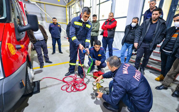 Malatya’da 35 kişilik arama kurtarma ekibi Malatya’da 35 kişilik arama kurtarma ekibi