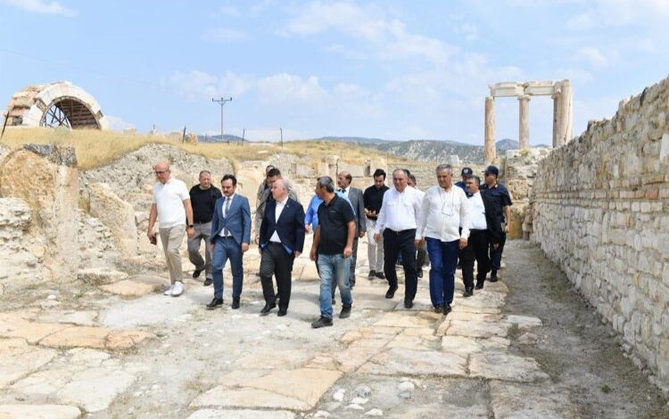 Vali Coşkun köy köy geziyor