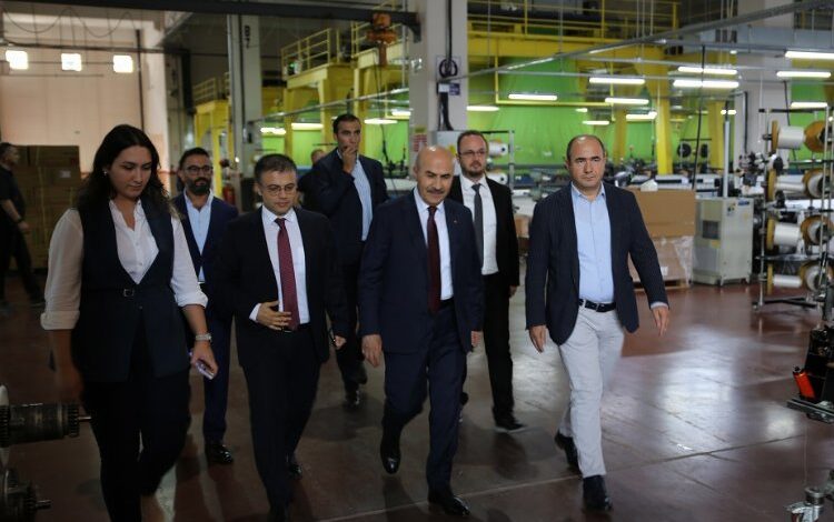 Bursa Valisi’nden BOSAB’ın çalışmalarına övgü Bursa Valisi’nden BOSAB’ın çalışmalarına övgü